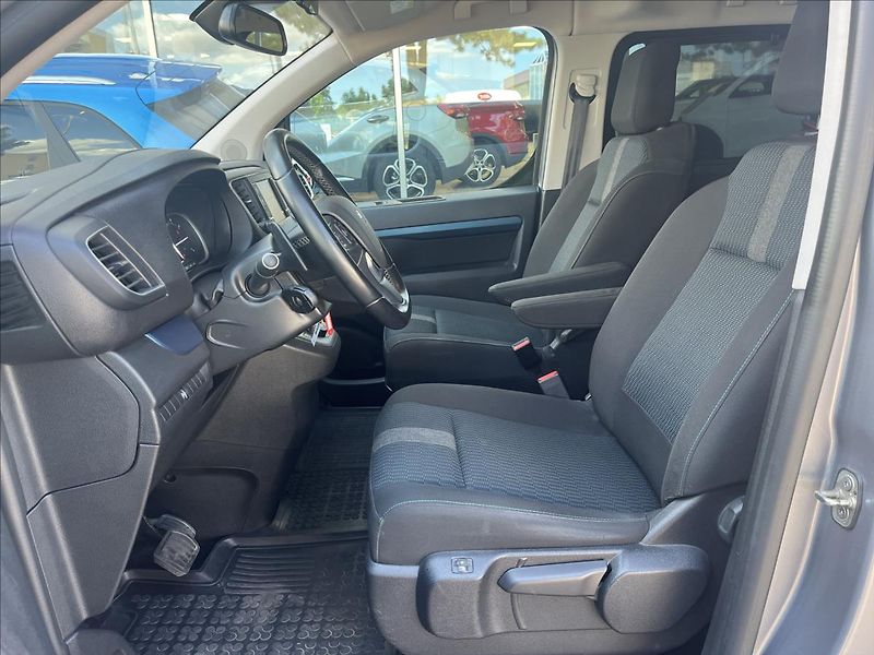 Peugeot Traveller 2,0 BlHDi  StandardActive AT C - fotka 9 z 22