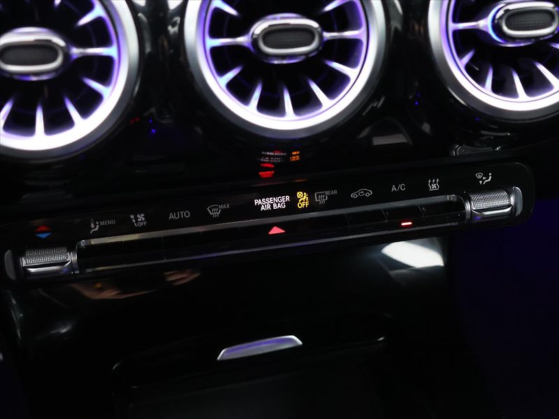 Mercedes-Benz Třídy A 1,3 A 250 e DCT 118kW CZ - fotka 25 z 34