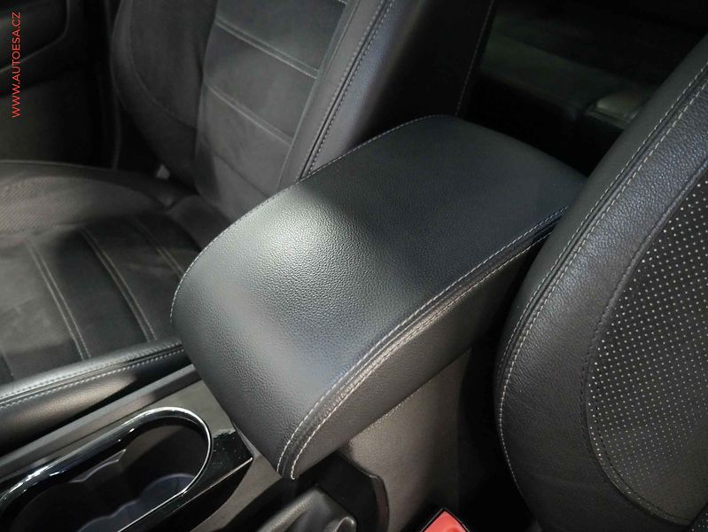 Ford Mondeo (2010) 2.0TDCi, 2.maj,ČR, Xenon - fotka 17 z 20