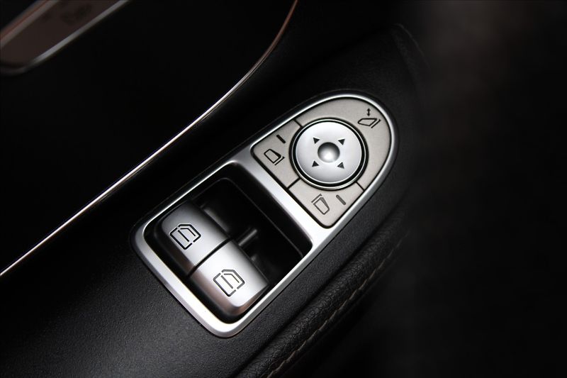 Mercedes-Benz Třídy V 2,0 250d  AVANTGARDE, 4MATIC - fotka 26 z 38