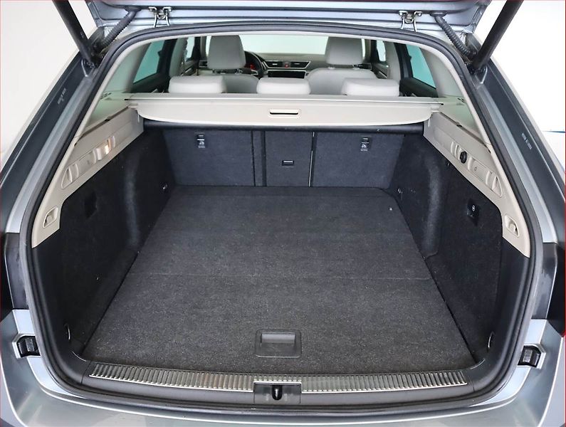 Škoda Superb (2019) 2.0 TDI, Automat, Kůže, Navi - fotka 14 z 21
