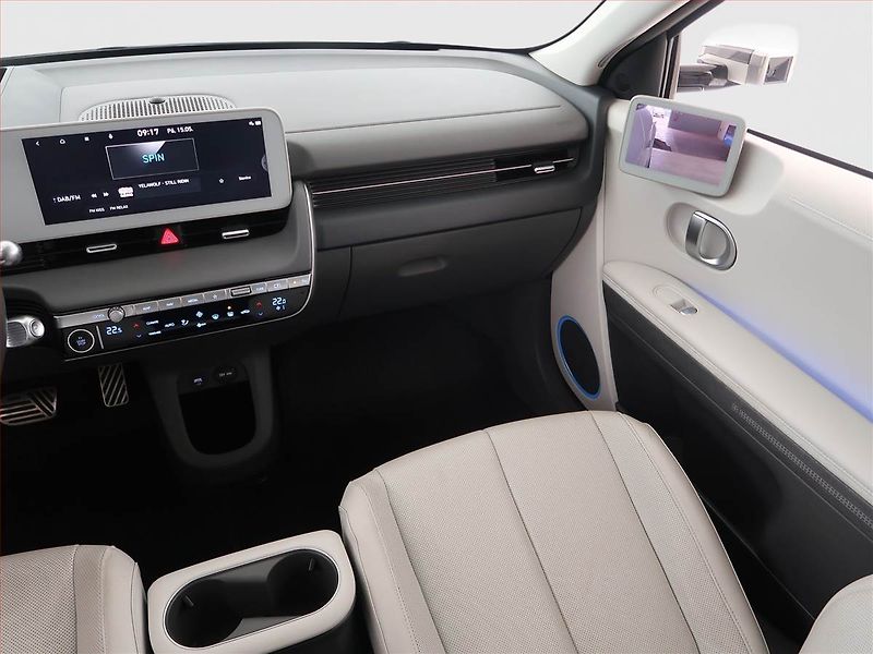 Hyundai Ioniq 5 (2023) Power 4x4, SoH 98% - fotka 8 z 28