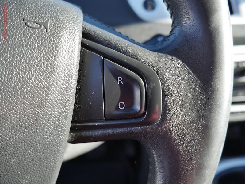 Renault Scénic (2009) 1.9 DCi, AAC, tempo - fotka 15 z 17