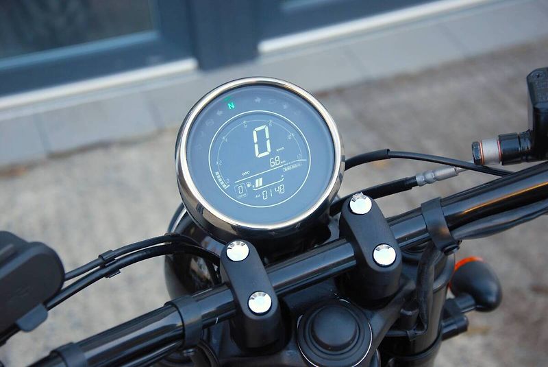 Jawa 350 Chopper (2026) 350 CL Bobber - fotka 18 z 25