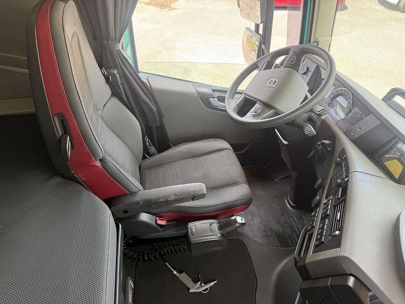 Volvo FH 500 6x4 Bordmatic TOP STAV  - fotka 12 z 24