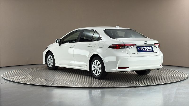Toyota Corolla 1.8 Hybrid AUT Active Sedan - fotka 2 z 24