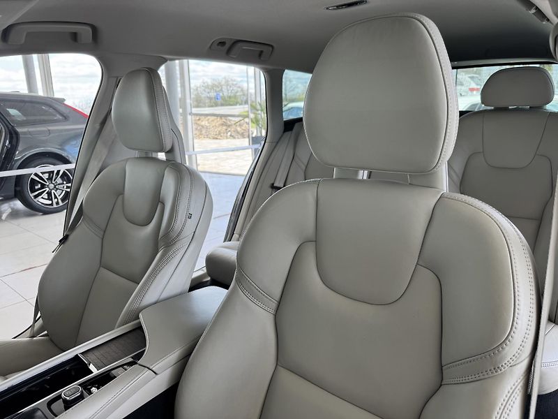 Volvo V90 CC*D5 173kW*AWD*KeyLess*Tažné - fotka 13 z 34