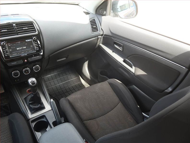 Mitsubishi ASX (2018) 1.6 MIVEC, Serv.kniha, Navi - fotka 8 z 17