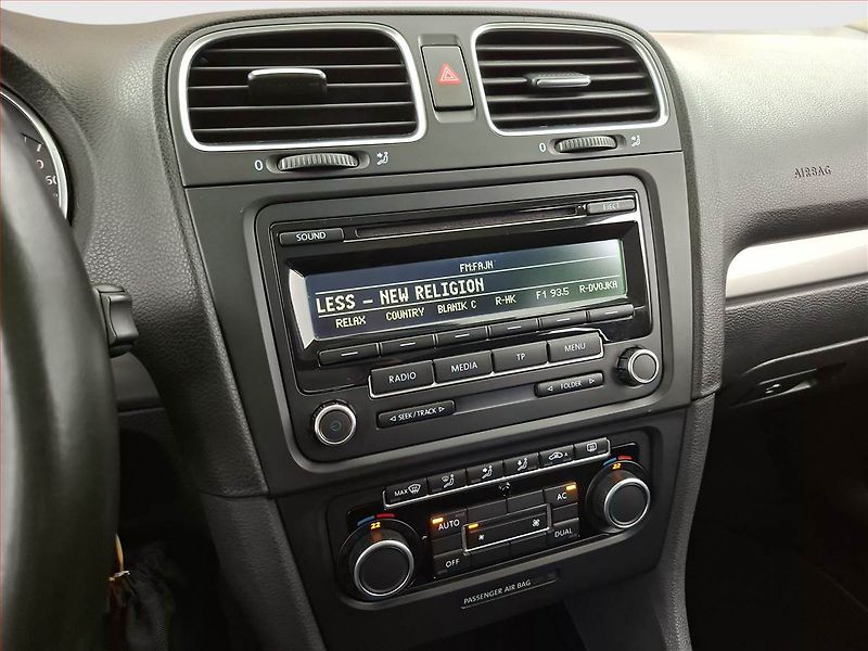 Volkswagen Golf (2013) 1.2 TSI, Tempomat - fotka 12 z 16