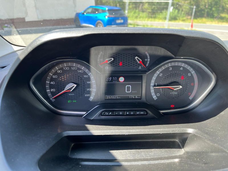Peugeot Rifter LONG GT 1.5HDi MAN 7 míst ČR - fotka 8 z 8