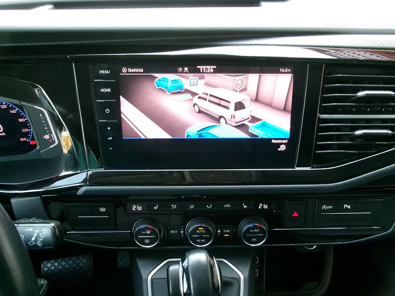 Volkswagen Multivan (2020) 2,0TDI DSG NAVI AC BT  - fotka 31 z 40