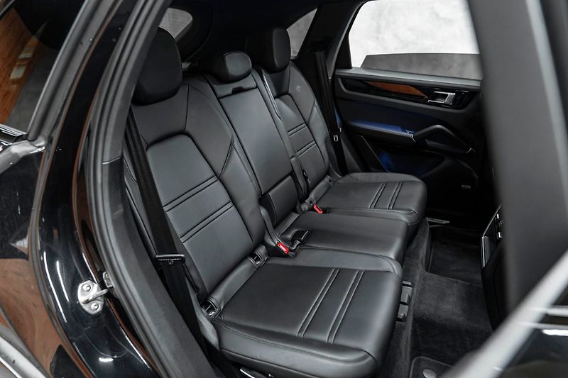 Porsche Cayenne - fotka 18 z 20