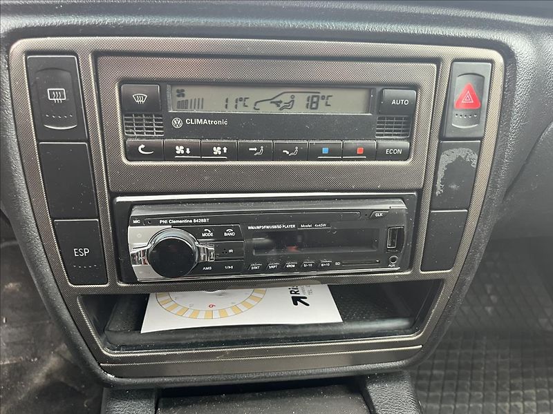Volkswagen Passat 1.9 TDi NA NÁHRADNÍ DÍLY - fotka 15 z 24