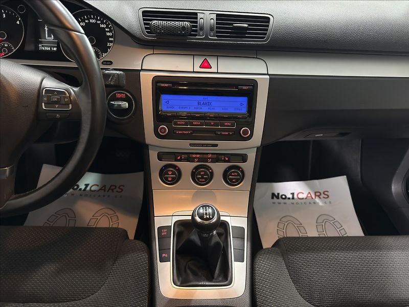 Volkswagen Passat 2,0   TDI 103KW BEZ KOROZE TOP - fotka 23 z 40