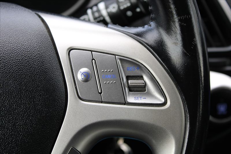 Hyundai ix35 1,6 i  ČR,TAŽNÉ,TRIKOLOR PLUS - fotka 17 z 27