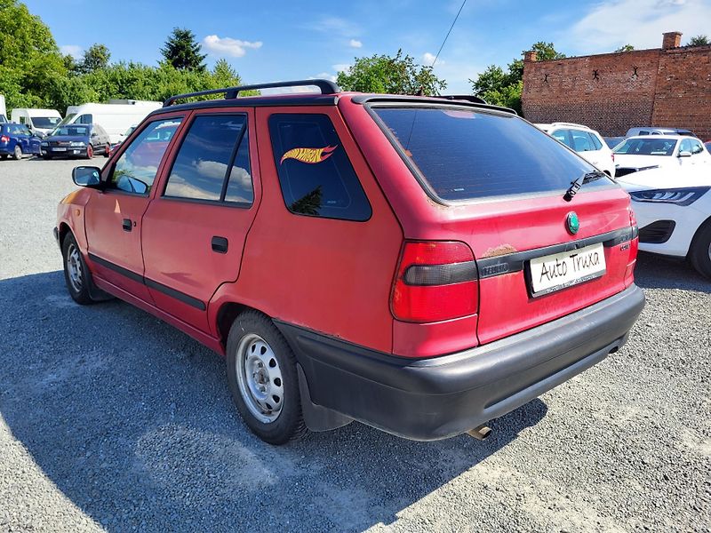 Škoda Felicia Combi LX 1.6 MPI 55kW - fotka 3 z 28