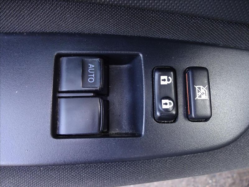 Toyota Auris 1,33 VVTi 74 kW - fotka 19 z 41