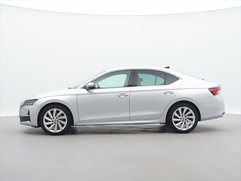 Škoda Octavia 2,0 TDI 110kW DSG Ultimate CZ - fotka 4 z 29
