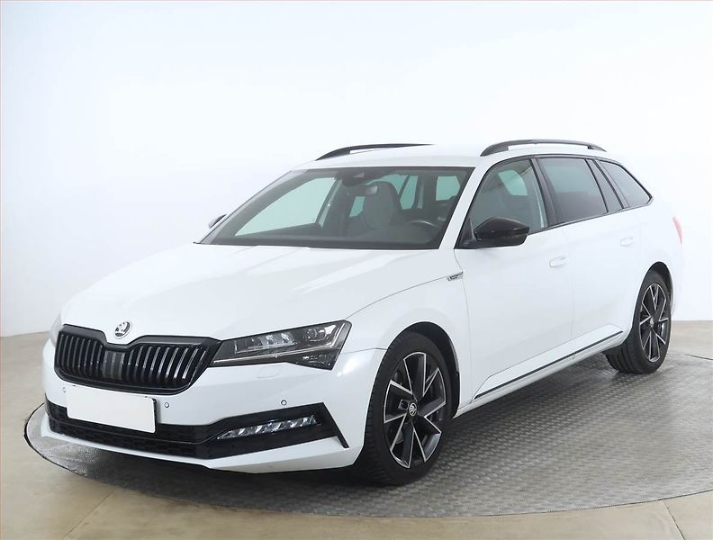 Škoda Superb (2021) Sportline 2.0 TDI - fotka 2 z 20