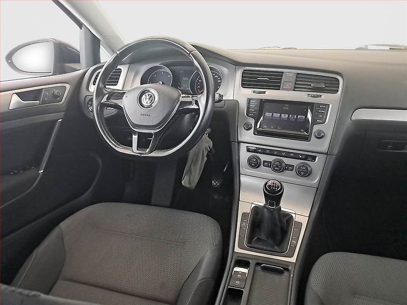 Volkswagen Golf (2014) Comfortline 2.0 TDI, Tempomat - fotka 7 z 17