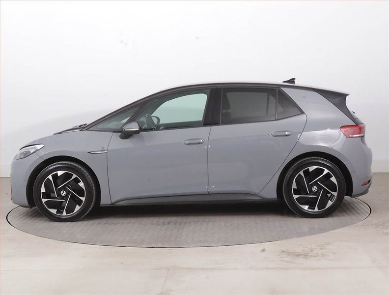 Volkswagen ID.3 (2023) Pro Perf. (62 kWh), SoH 89% - fotka 3 z 18