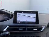 Peugeot 3008 (2019) 1.2PT, Allure, AT, panor - náhled 16