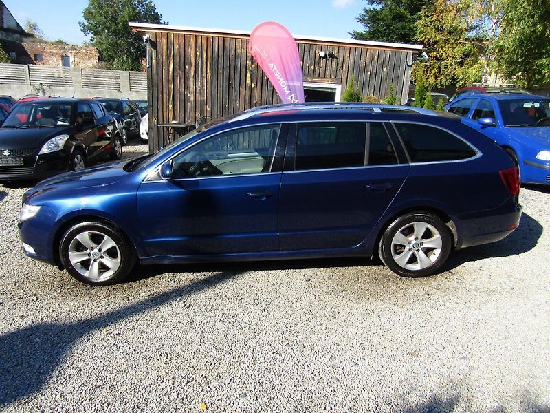 Škoda Superb (2011) 2.0 TDI CR 103kW - fotka 3 z 42