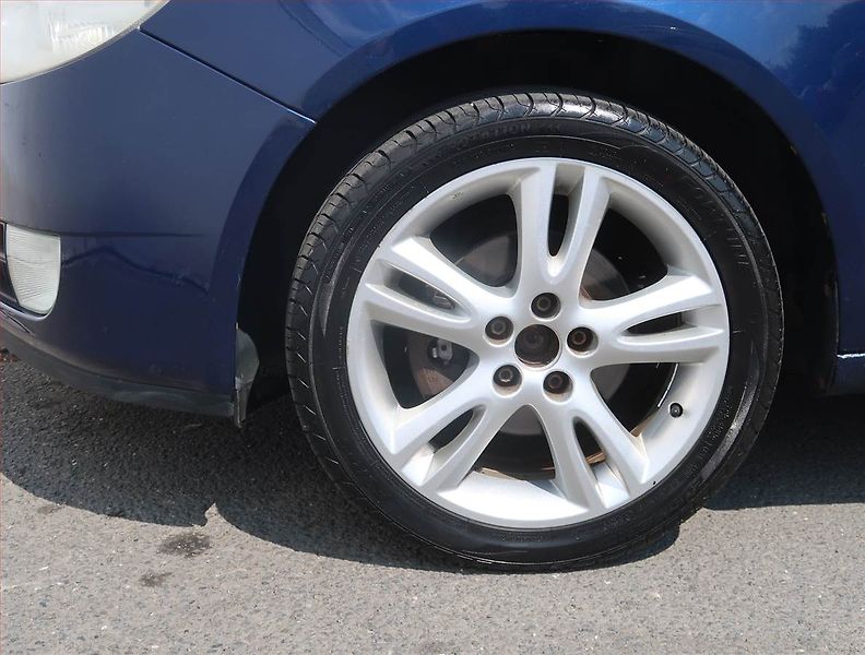 Škoda Fabia (2007) Sport 1.4 16V, nová STK - fotka 14 z 17