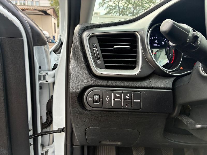 Kia Ceed 1.0 T-GDi Spin ČR DPH - fotka 16 z 22