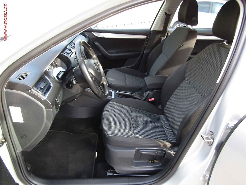 Škoda Octavia (2013) 1.4 TSi, ČR, Ambition, AC, TZ - fotka 9 z 18