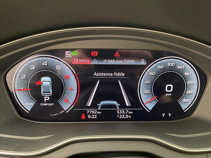 Audi Q5 2,0 S-LINE 40TFSI 150kW - fotka 17 z 26