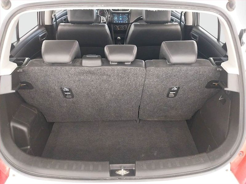 Suzuki Swift (2015) 1.2, jezdí výborně - fotka 14 z 21