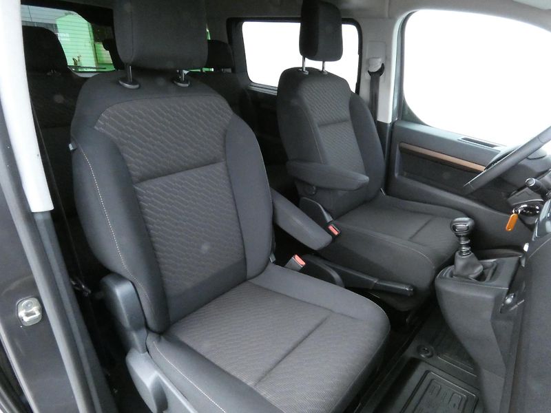 Toyota ProAce (2017) 2.0 D-4D 110KW 8-MÍST - fotka 20 z 30