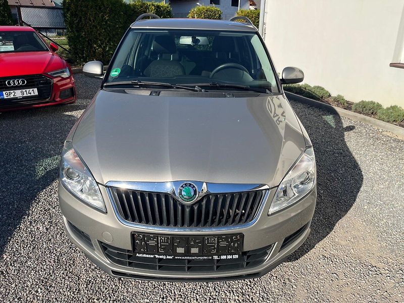 Škoda Fabia (2012) 1.4 16 V - fotka 6 z 22