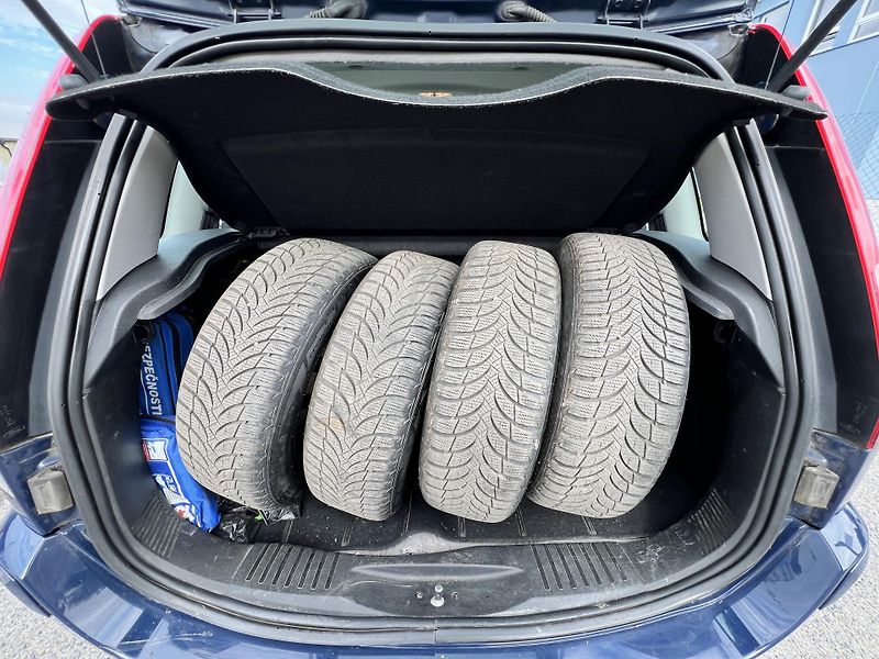 Ford Fusion 1.4i 16v KOUPENO V ČR 1.MAJ. - fotka 19 z 32