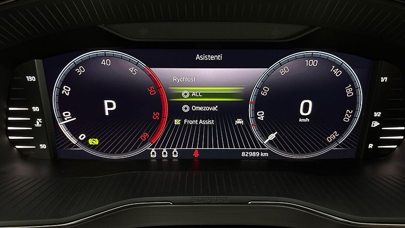 Škoda Superb 2.0 TDI DSG 4x4 Style Combi - fotka 10 z 28