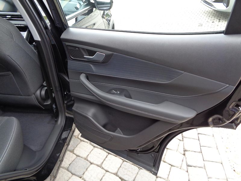 Chery Tiggo 4 HEV (2026) 1,5 HEV Comfort Limit nabídka! - fotka 19 z 24