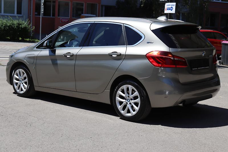 BMW Řada 2 225xe iPERFORMANCE F45 165kW - fotka 14 z 50