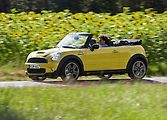 Mini Cabrio - 141 kW - od 913 900 Kč