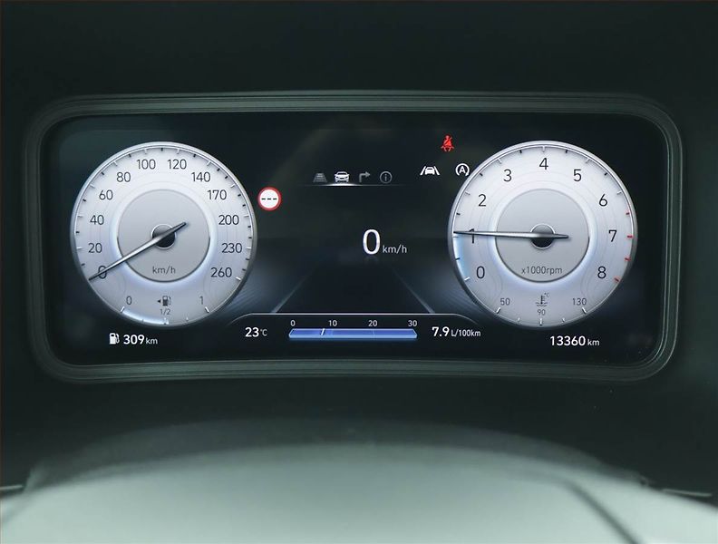 Hyundai Kona (2023) N-Line 1.0 T-GDI - fotka 11 z 17