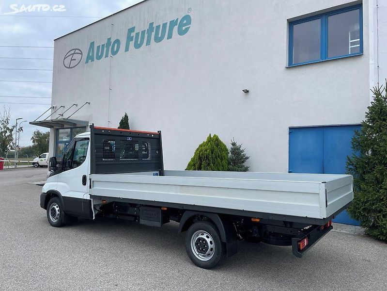 Iveco Daily (2026) 35S16 valník skladem ihned - fotka 3 z 6