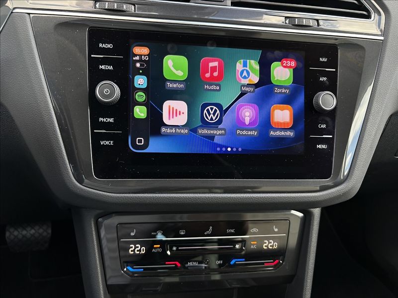 Volkswagen Tiguan 2,0 TDI 110 KW 4M DSG ELEGANCE - fotka 13 z 31