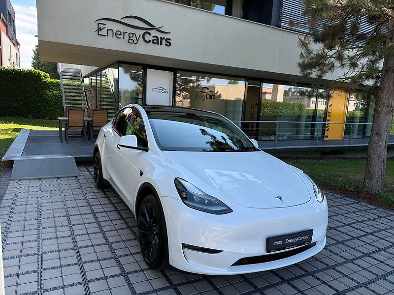 Tesla Model Y Long Range AWD - fotka 39 z 39
