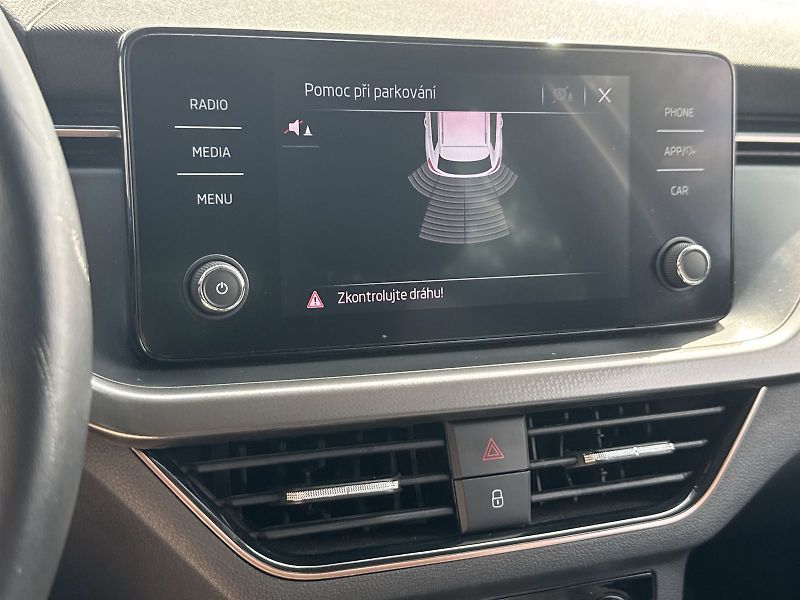 Škoda Kamiq (2022) 1.5 TSI Style - fotka 14 z 29