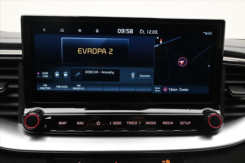 Kia XCeed 1,5 T-GDi 117 kW Exclusiv Záru - fotka 20 z 29