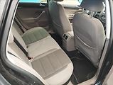 Volkswagen Golf 1,6 TDi 77KW - náhled 9
