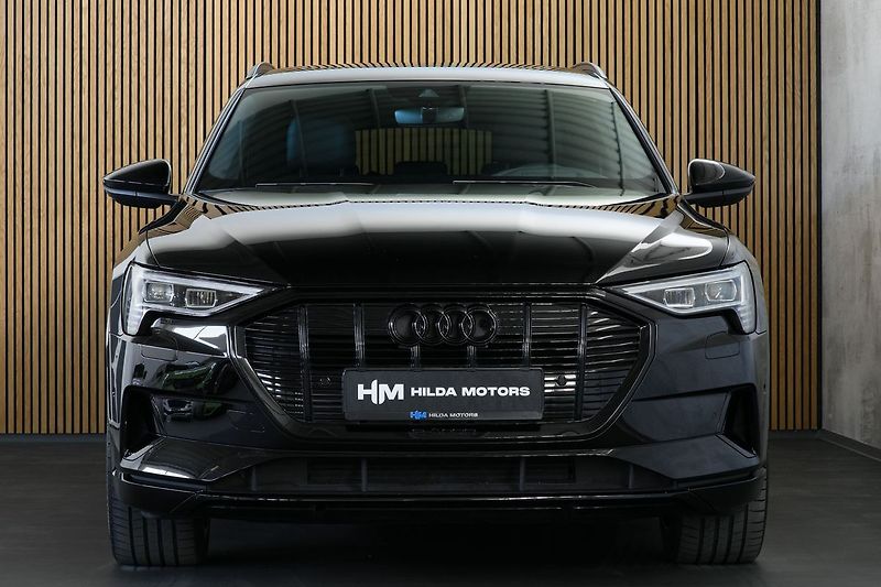 Audi e-tron 55 300kW Pano NightV HUD Tažné - fotka 8 z 50