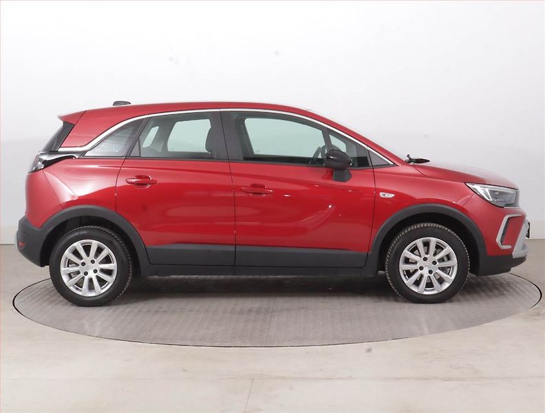 Opel Crossland X (2022) Elegance 1.2 Turbo, Automat - fotka 6 z 16