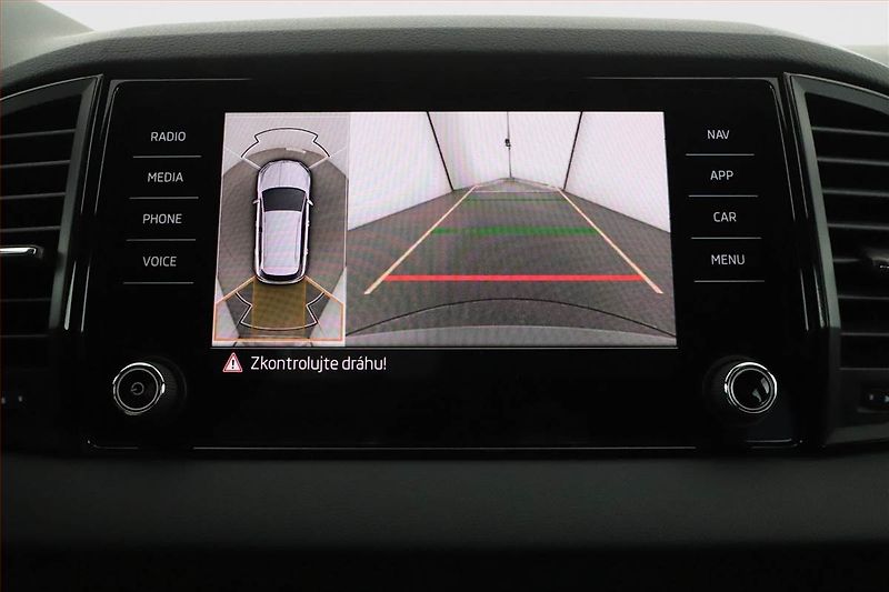 Škoda Karoq (2025) 2.0 TDI, SPORTLINE, DPH - fotka 18 z 21