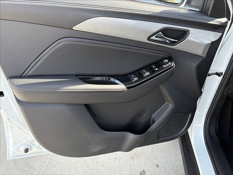BAIC X3 (2025) 1,5 T 110 KW AUTOMAT LED ŠÍBR - fotka 15 z 24